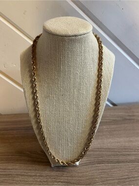 65) AVON Gold Plated Rope Chain Necklace Jewelry
